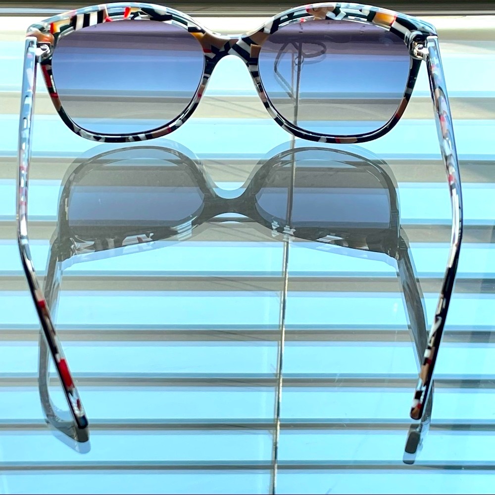 NWT Burberry Sunglasses - Picture 7 of 13